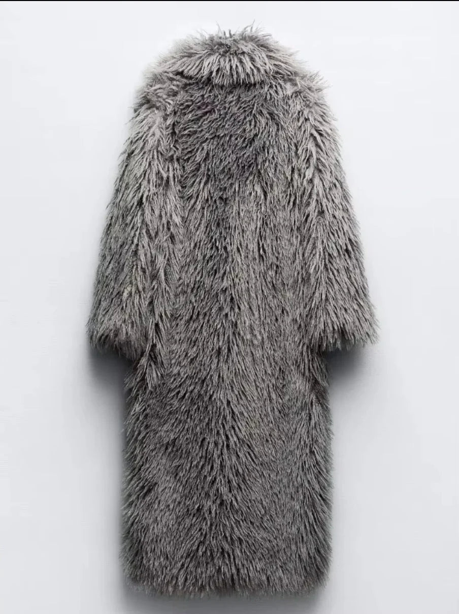 Celia - Faux Fur Mantel